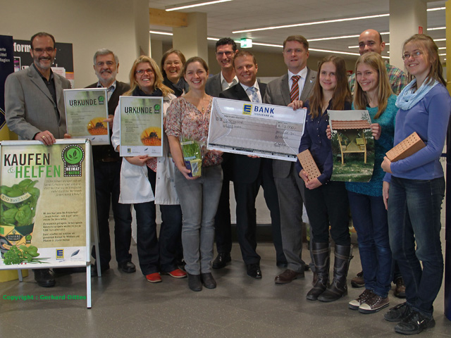Projekt  „Wildbienenschutz“  von NatureLife-International und EDEKA gewürdigt